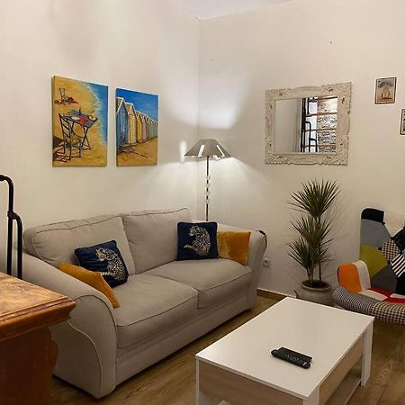 Charmante Maison Avec Exterieur A Deux Pas Des Remparts エーグ・モルト エクステリア 写真